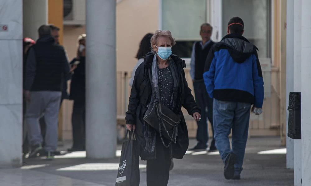 Οι μισοί Έλληνες λένε ότι φταίει ο κορονοϊός για την οικονομία